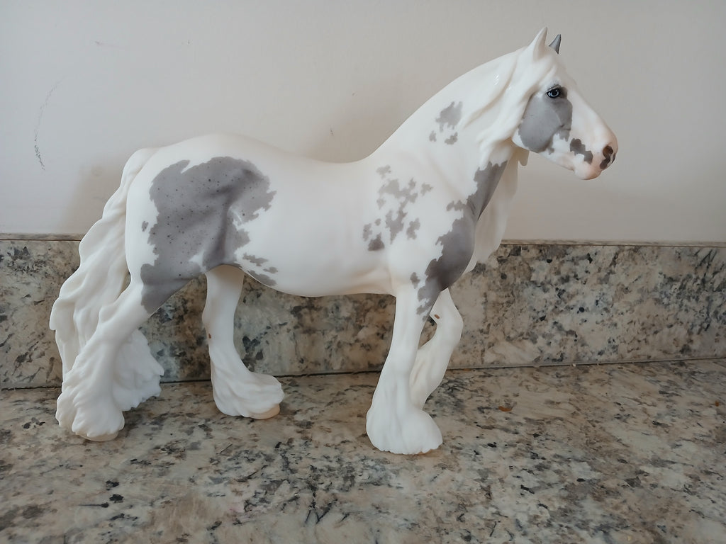 Breyer Club Model Lavinia