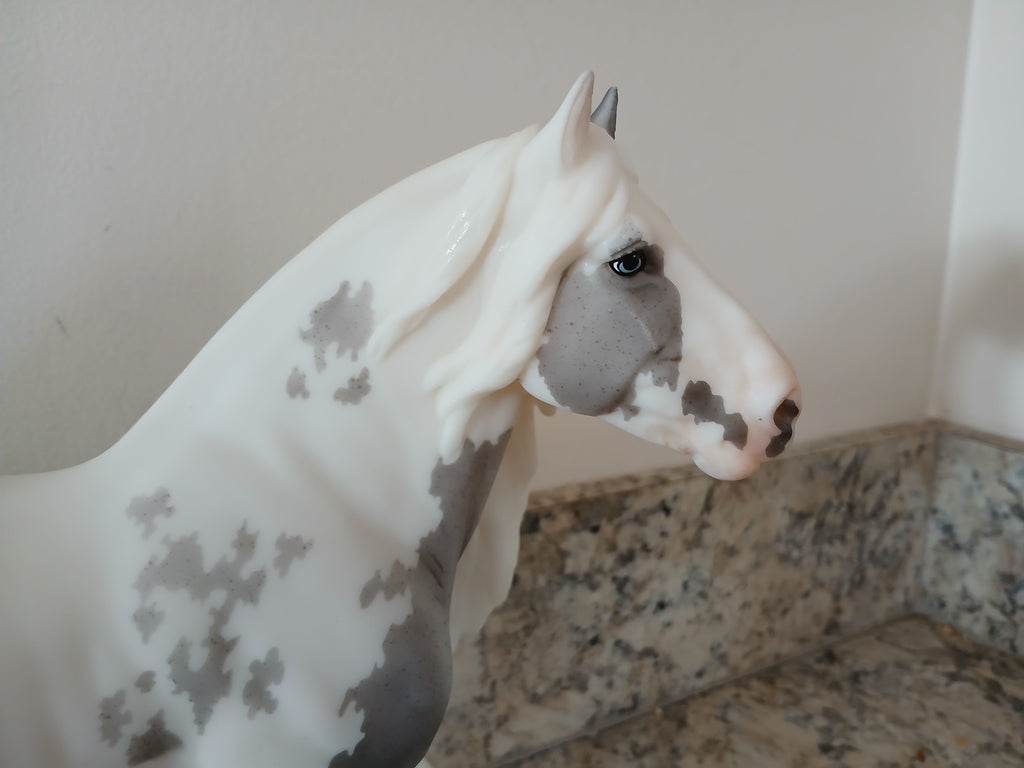 Breyer Club Model Lavinia