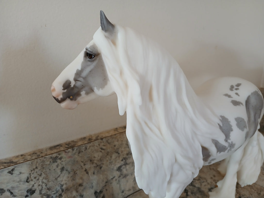 Breyer Club Model Lavinia