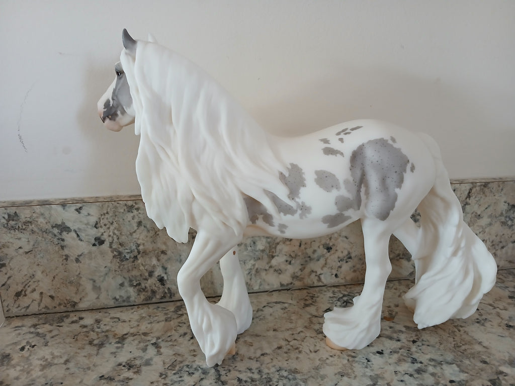Breyer Club Model Lavinia