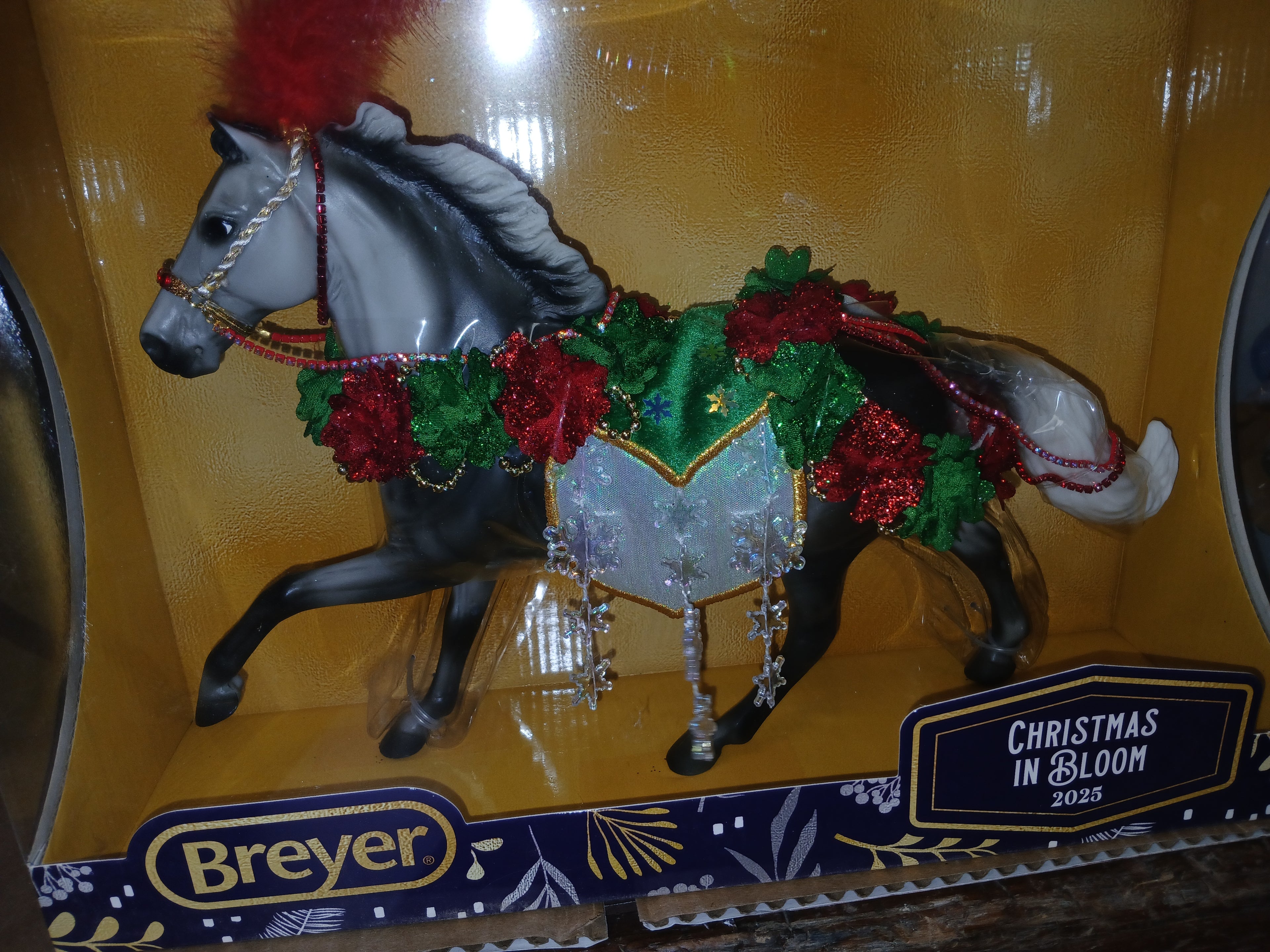 Breyer Holiday Christmas in Bloom