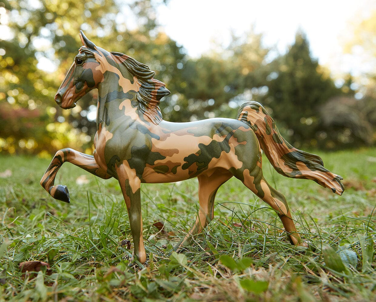 Breyer  new in box Honor