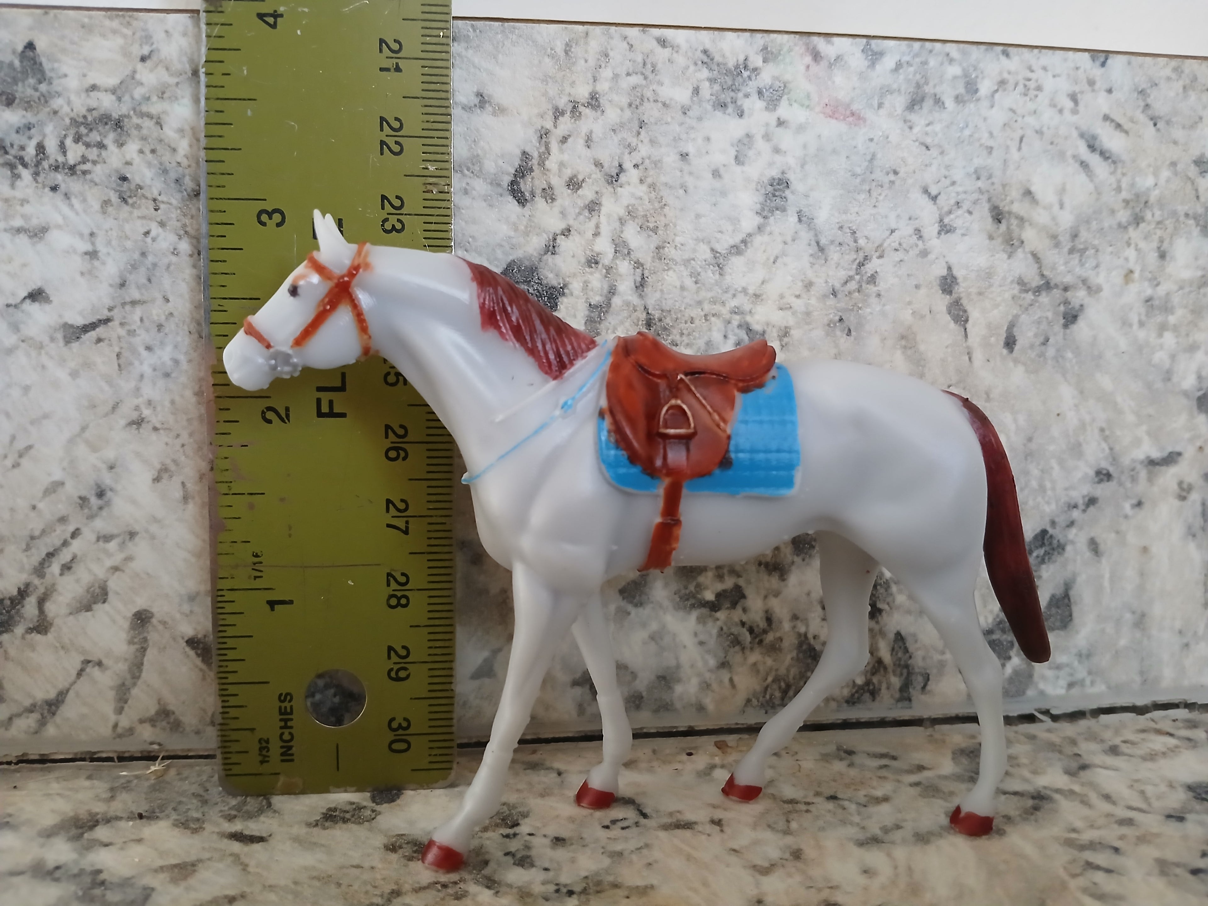 Hartland Studio sample Thoroughbred with saddle